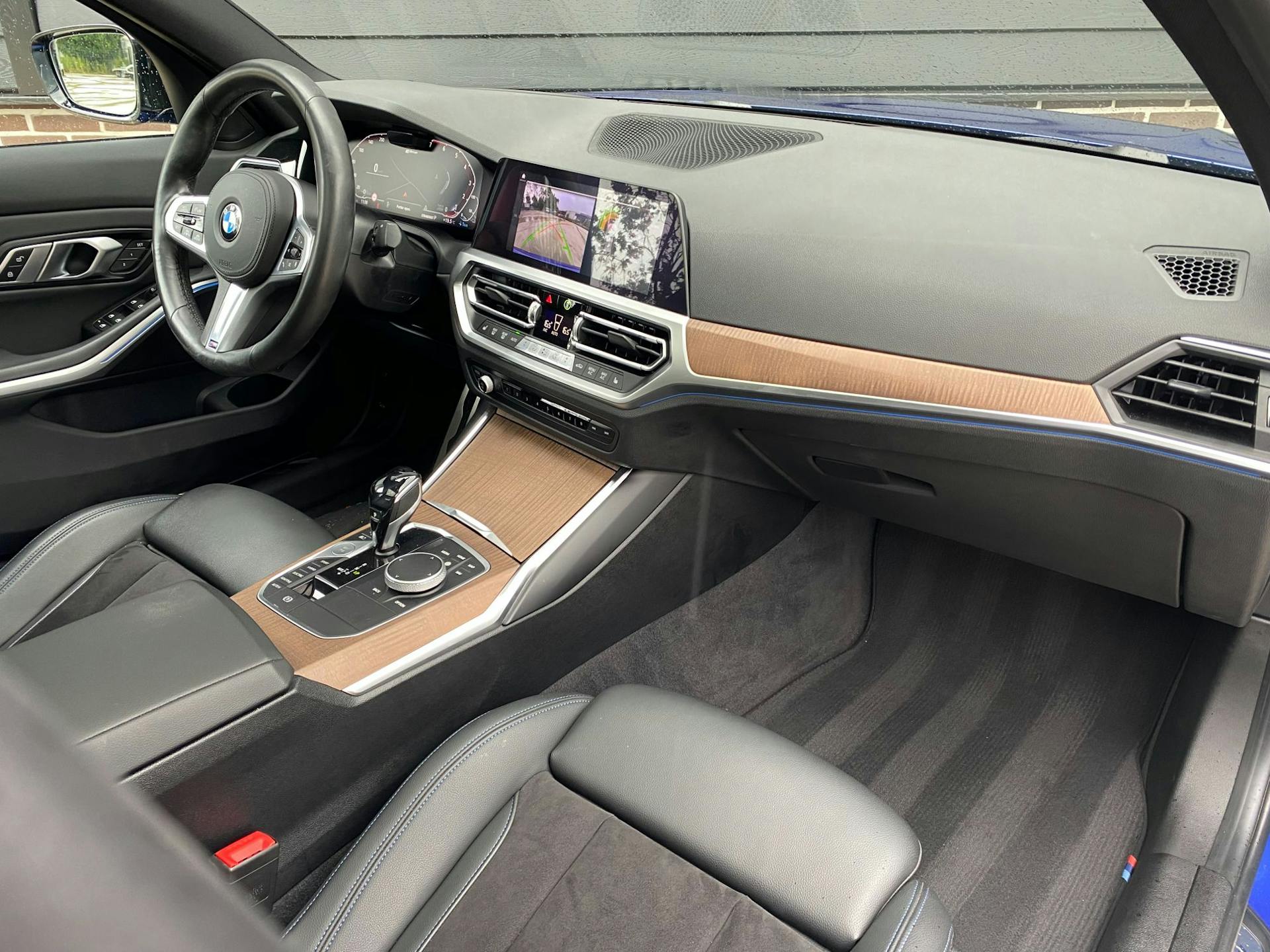 BMW 3-serie 330e M Sport High Executive, LASER, Trekhaak, Panorama, Elektr. Stoelen, BTW