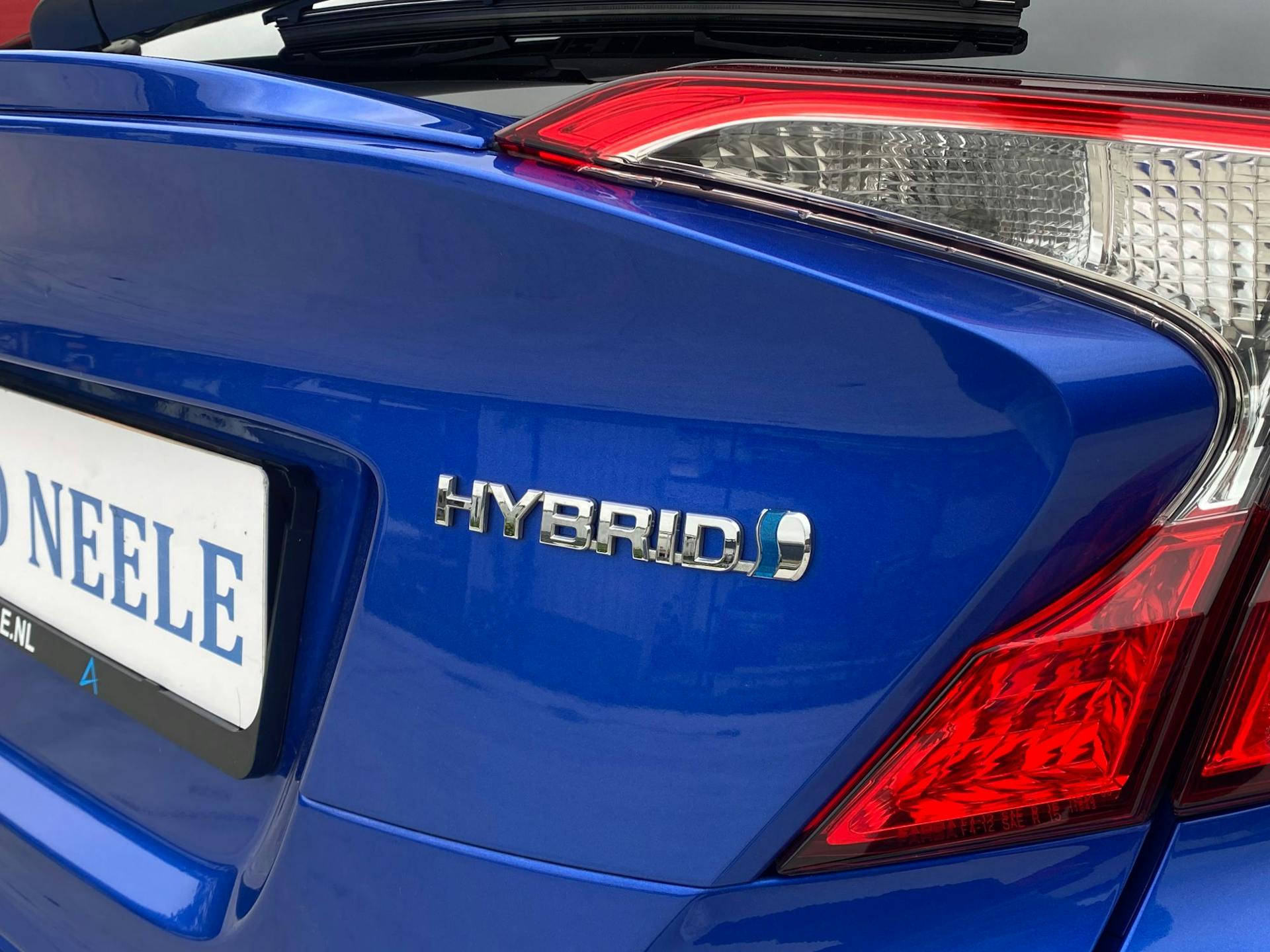 Toyota C-HR 1.8 Hybrid Dynamic Sport Two Tone, Afn. Trekhaak, Alarm, Camera, Navigatie