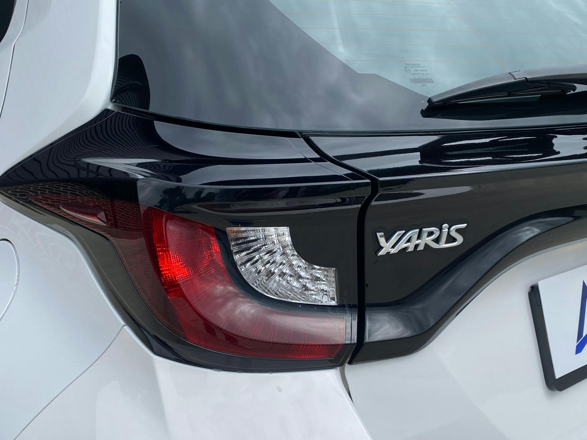 Toyota Yaris 1.5 Style 1e eigenaar, LM Velgen, ACC, Navigatie, BTW