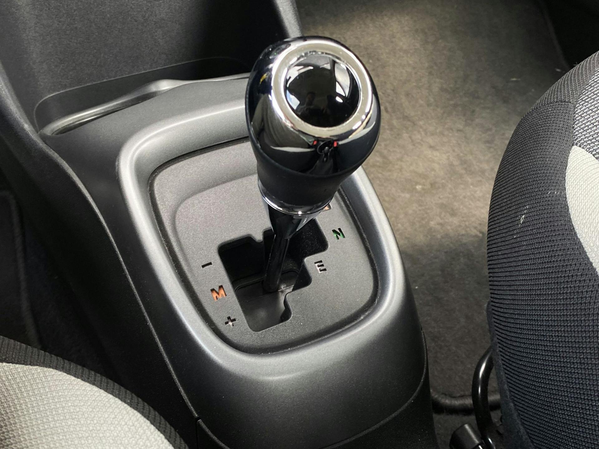 Toyota Aygo 1.0 72 pk VVT-i X-Play Team D Automaat, Camera, LM Velgen, BTW