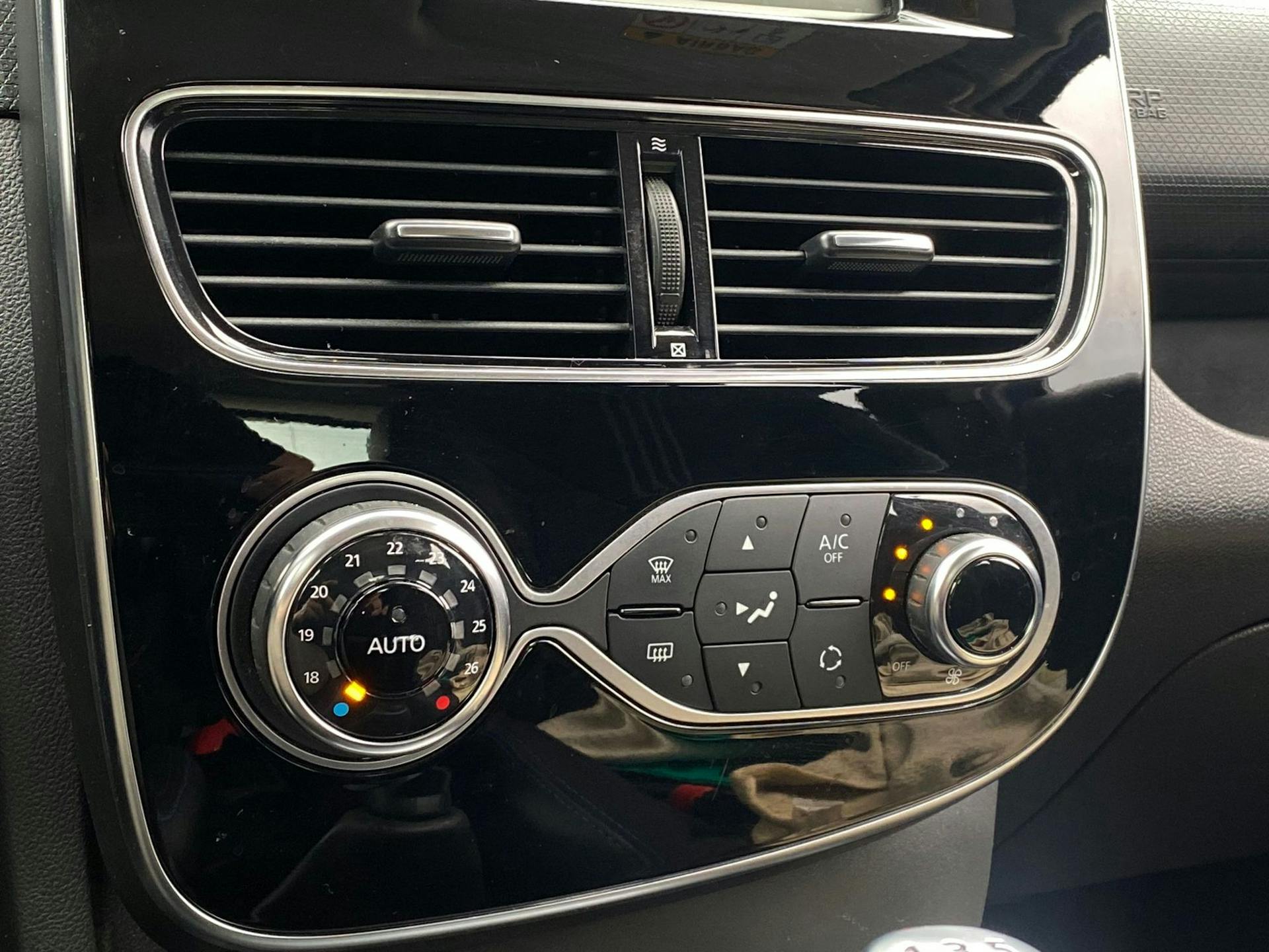 Renault Clio 0.9 TCe 90 pk GT Line, Dealer onderhouden, Navigatie, LED