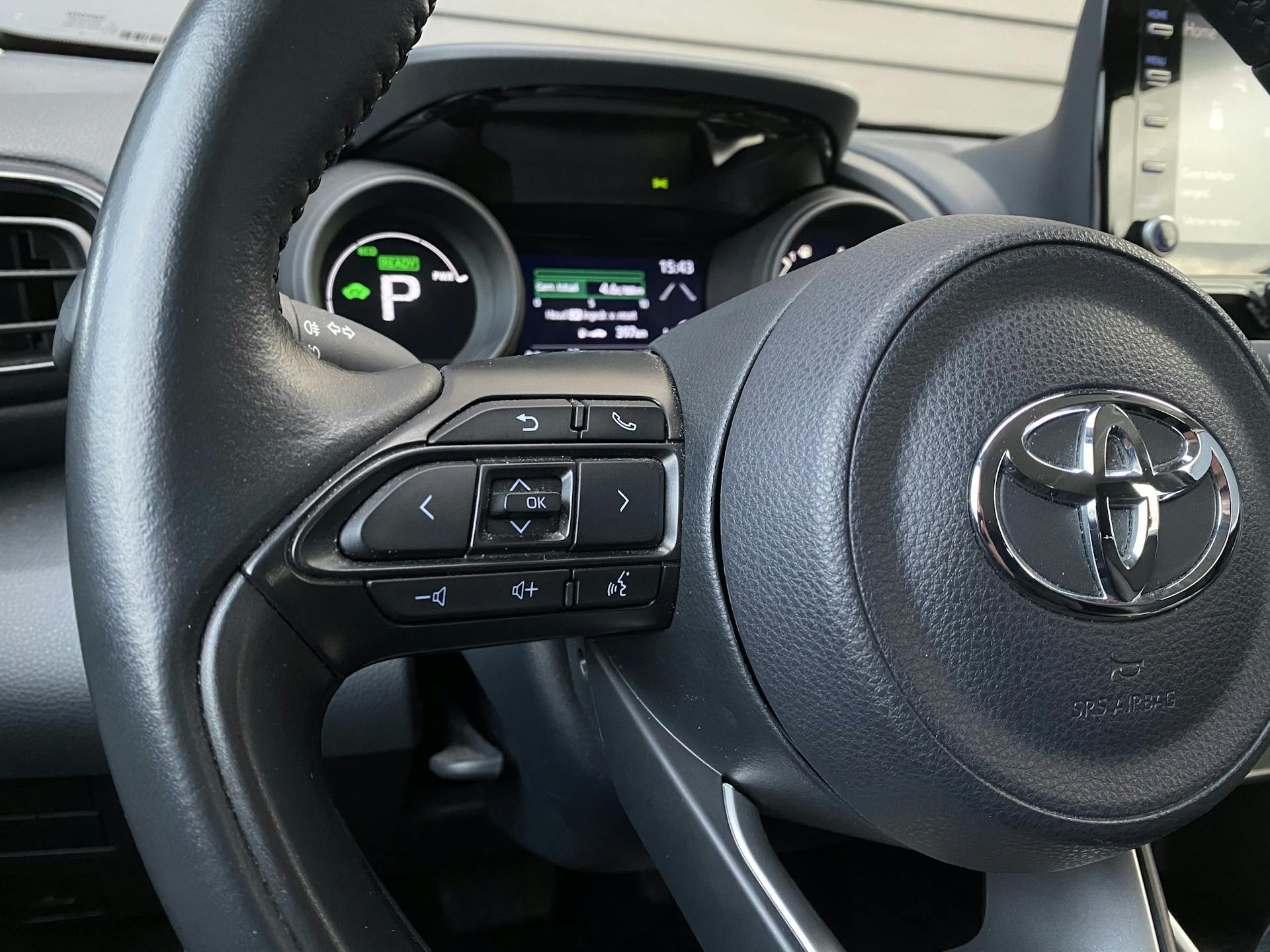 Toyota Yaris 1.5 116 pk Dynamic Bi-Tone, Dealer onderhouden, ACC