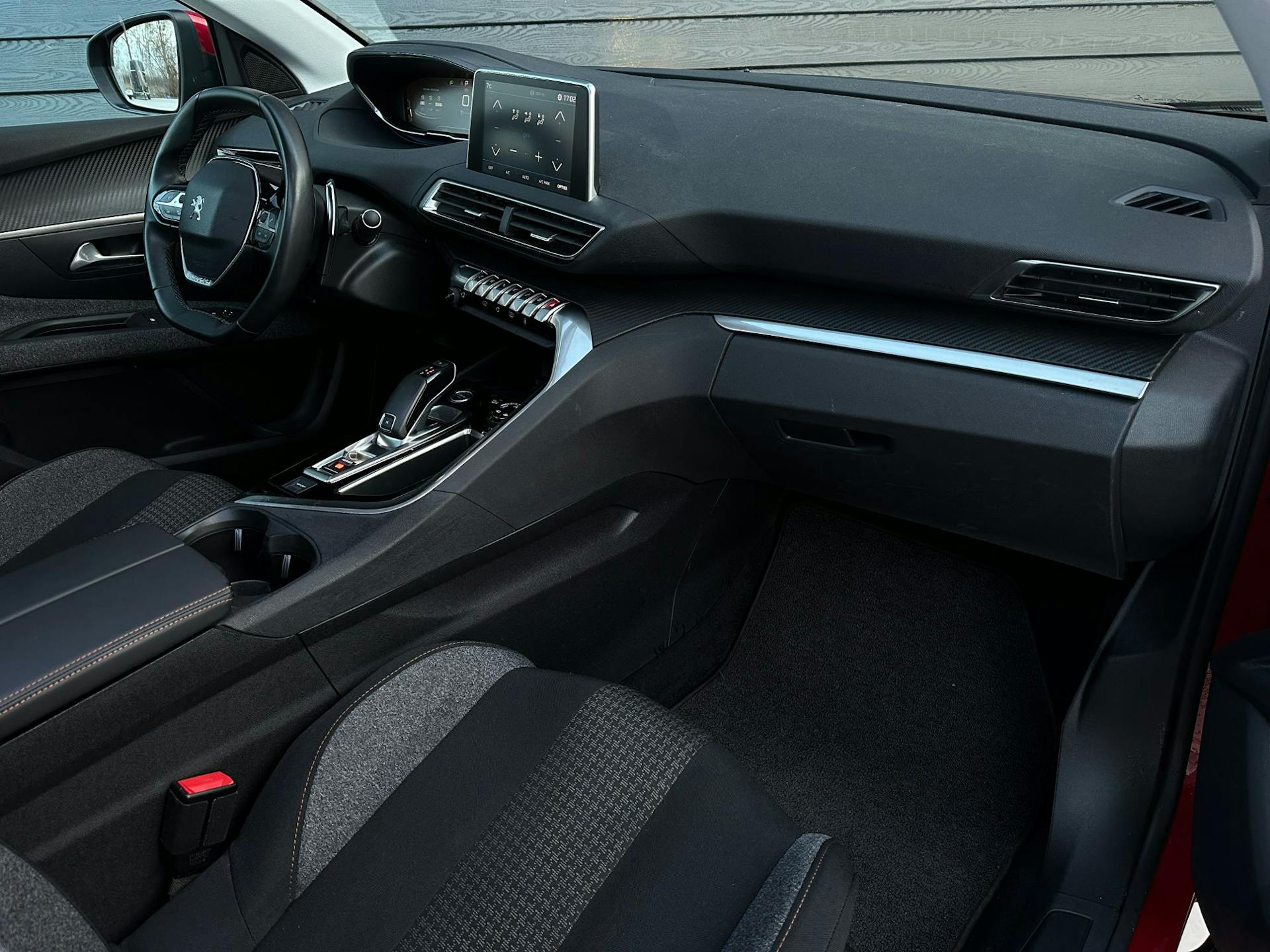 Peugeot 3008 1.2 130 pk Allure Automaat, Grip Control, Panoramadak en Lage KM Stand