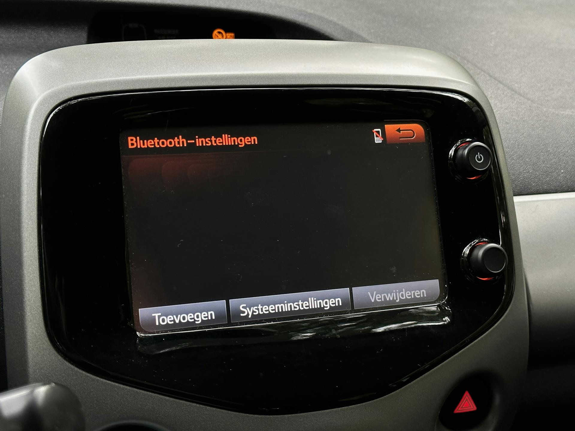 Citroen C1 Feel 1.0 69 pk, Grootscherm, Carplay, Android Auto, Navigatie, Zwarte LM velgen