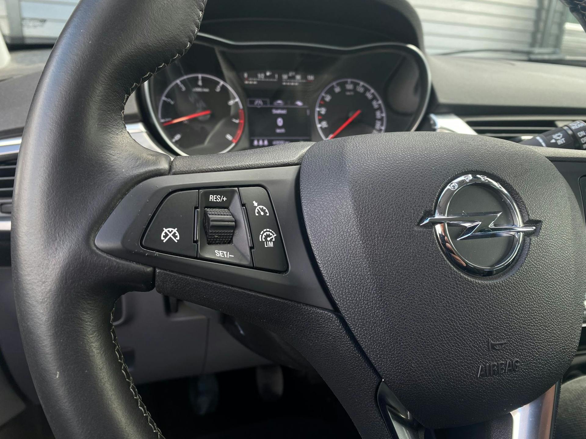 Opel Corsa 1.0 90 pk Turbo Online Edition NAP, Camera, Trekhaak, 1e eigenaar, Carplay