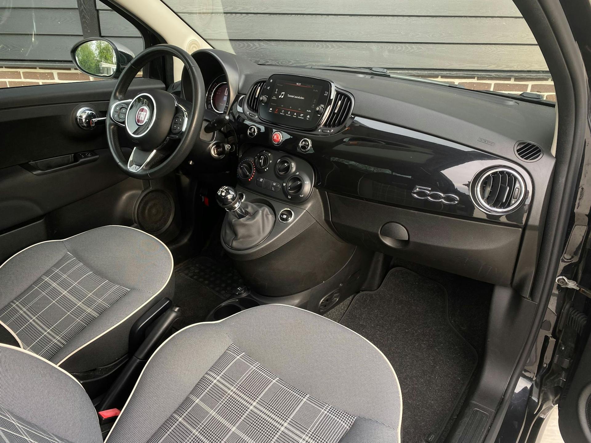 Fiat 500 1.2 Lounge Apple Carplay, Panoramadak, Cruise Control