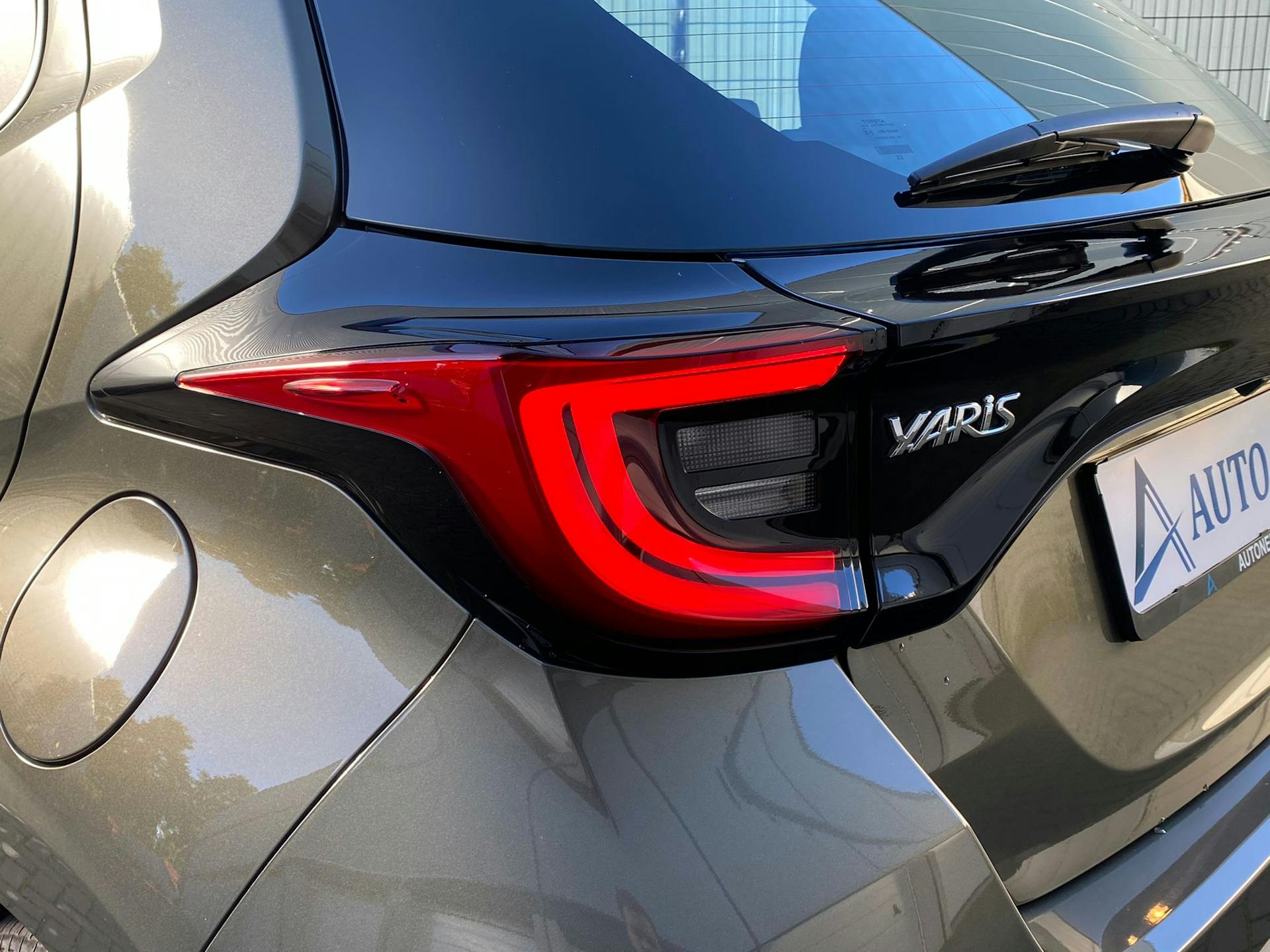 Toyota Yaris 1.5 VVT-I 125 pk Dynamic met LED, Camera en Carplay