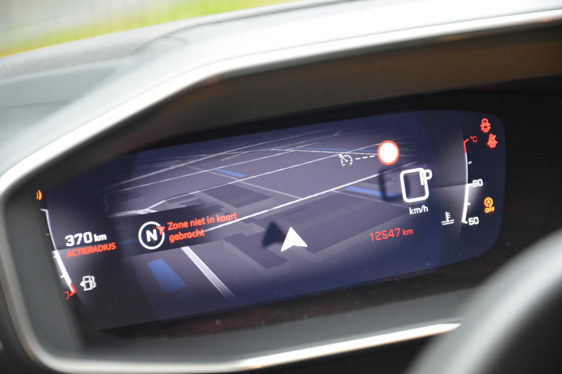 Peugeot 208 1.2 100 pk Allure EAT8 Automaat met Camera en Apple Carplay